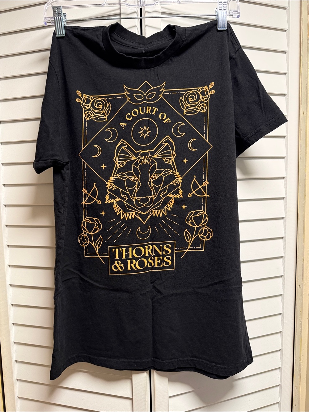 BoxLunch-Thorns & Roses Black Graphic Tee with Gold Wolf Design